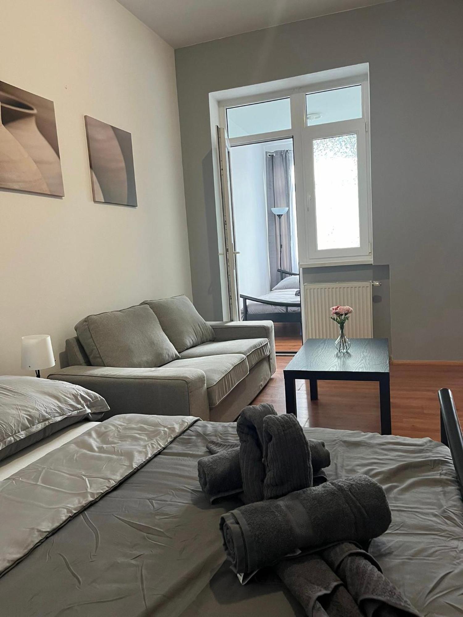 1St Plaza Apartment Pozsony Kültér fotó